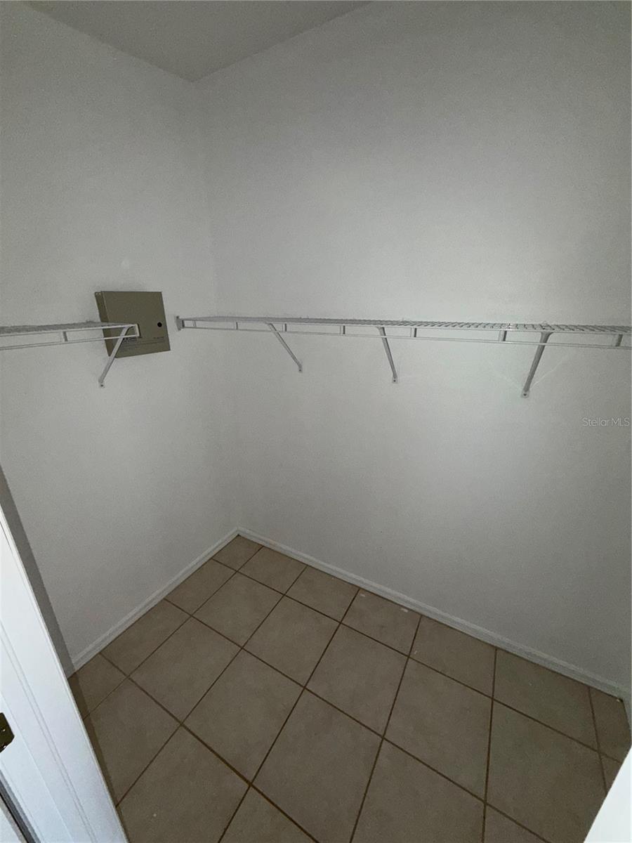 LEHIGH ESTATES - Residential Income