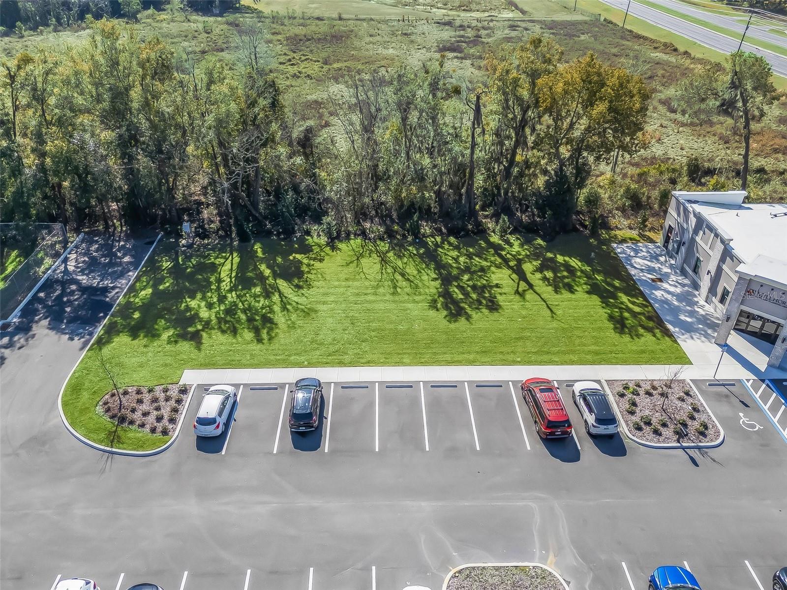 9481 N US HIGHWAY 301