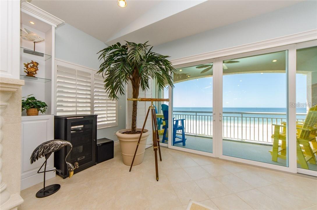 BELLA PLAYA TWNHMS - Residential