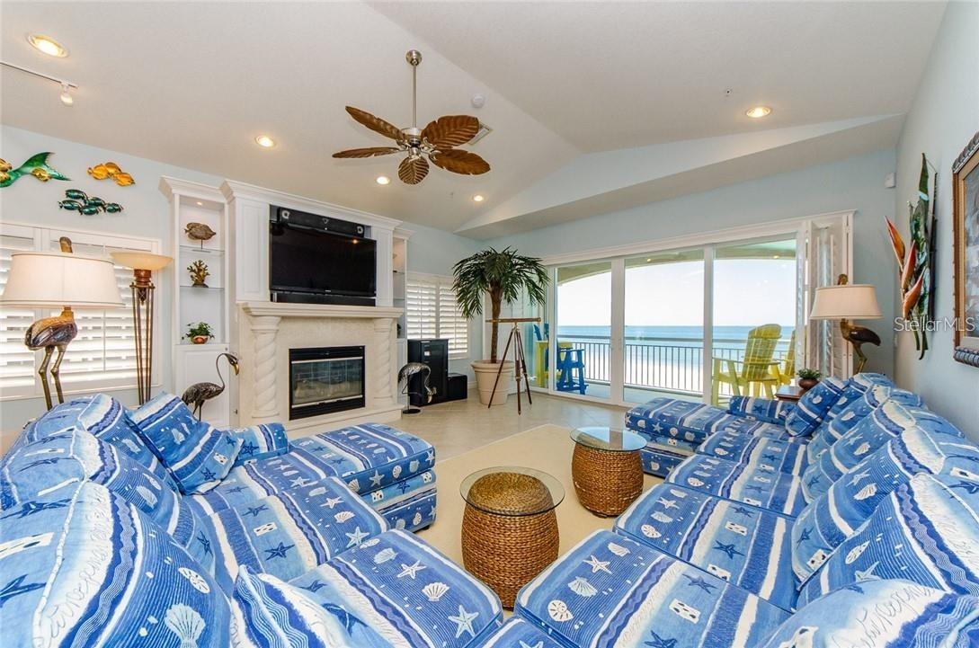 BELLA PLAYA TWNHMS - Residential