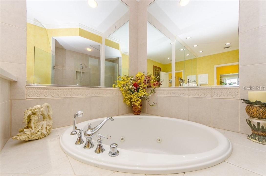 BELLA PLAYA TWNHMS - Residential