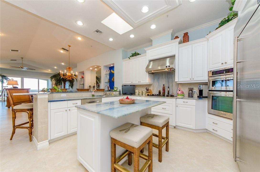 BELLA PLAYA TWNHMS - Residential