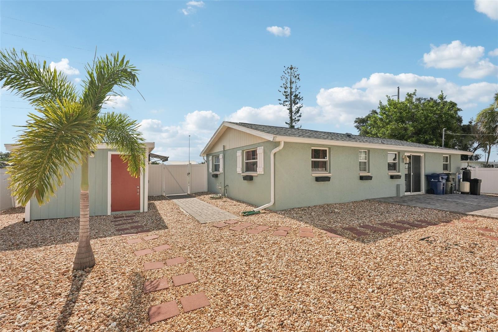 MANASOTA LAND & TIMBER CO - Residential Lease