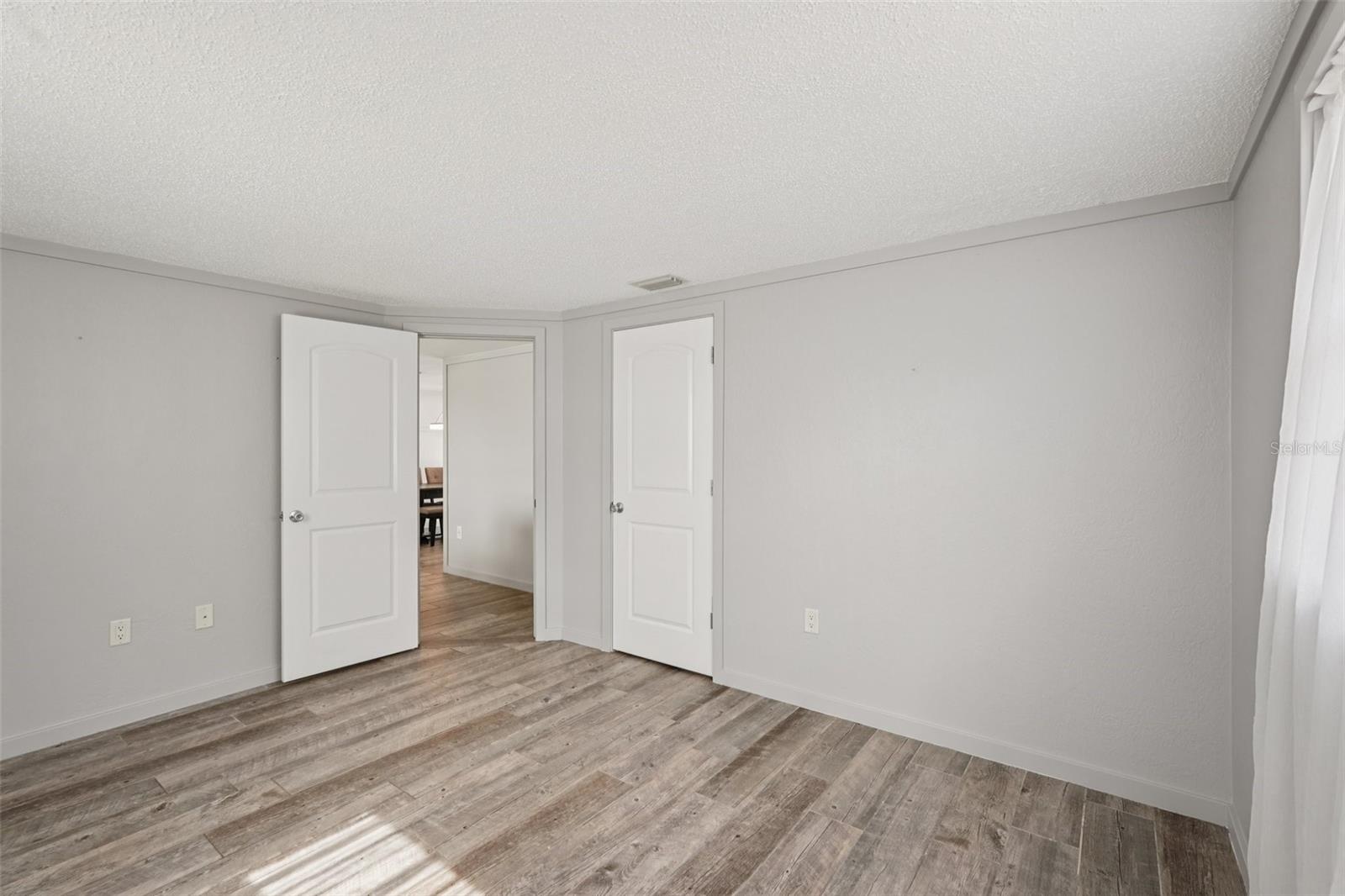 MANASOTA LAND & TIMBER CO - Residential Lease