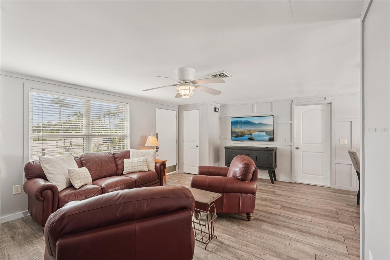 MANASOTA LAND & TIMBER CO - Residential Lease