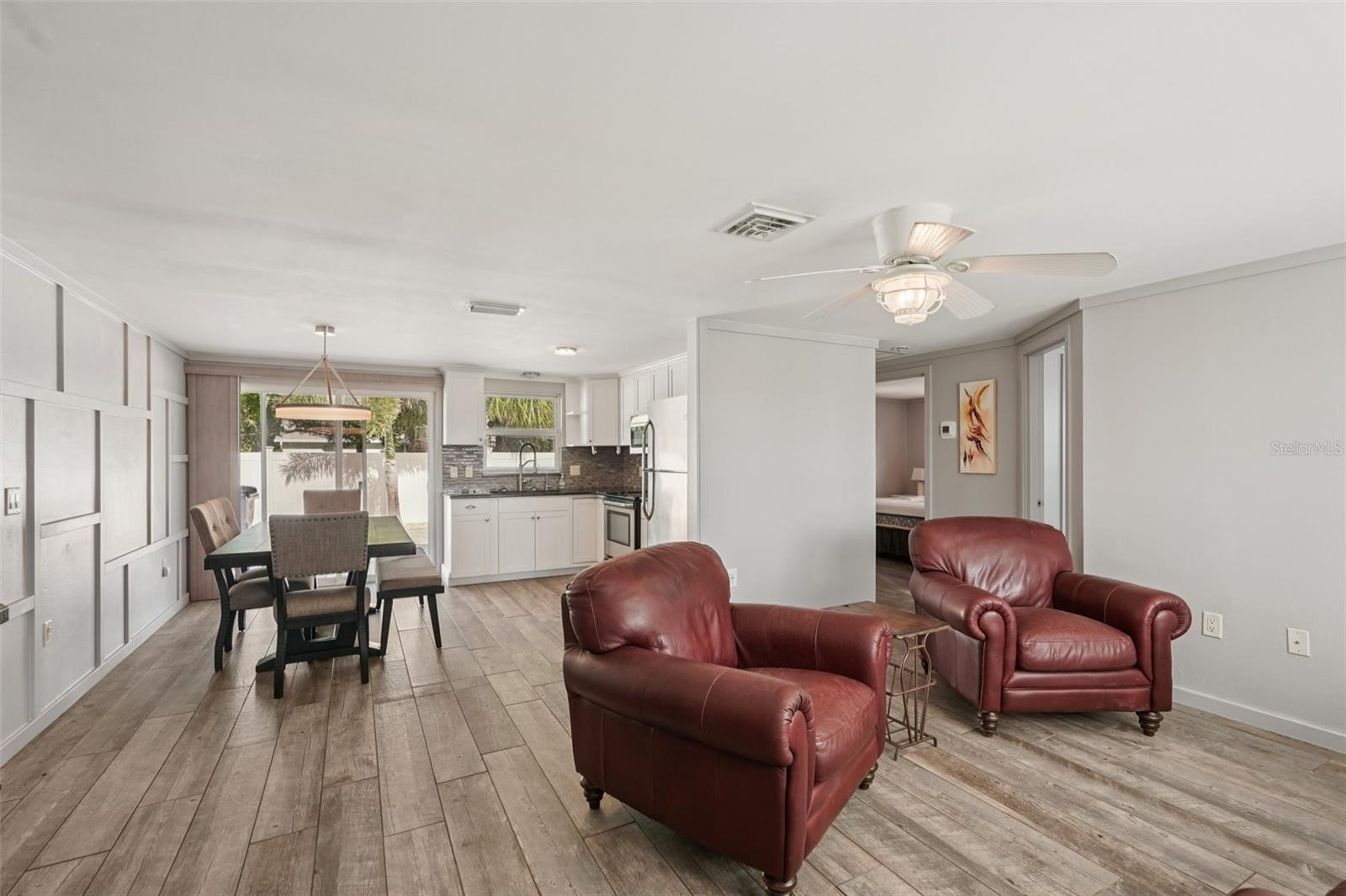 MANASOTA LAND & TIMBER CO - Residential Lease