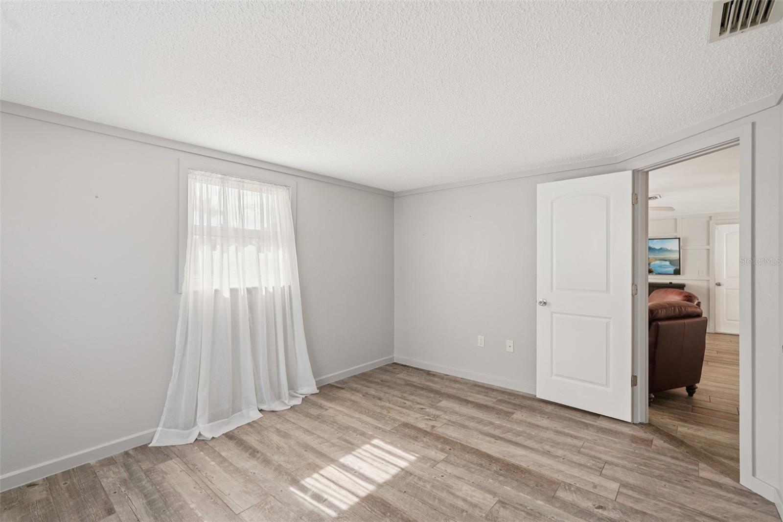 MANASOTA LAND & TIMBER CO - Residential Lease