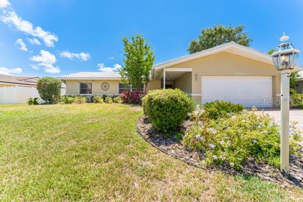 Photo of 13940 Joyce Drive, Largo, FL 33774 (MLS # TB8495080)