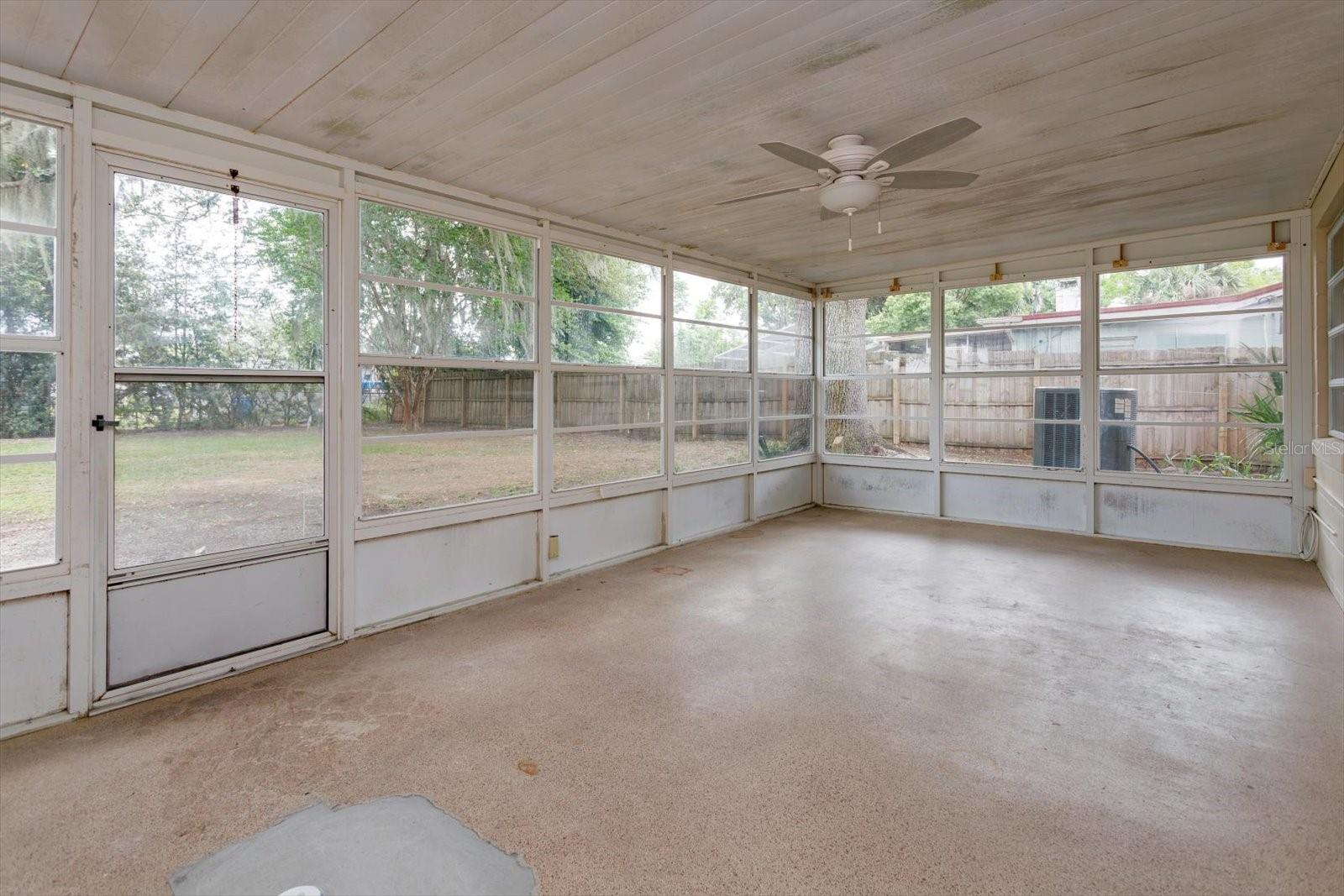 TAVARES LAKEWOOD PARK - Residential