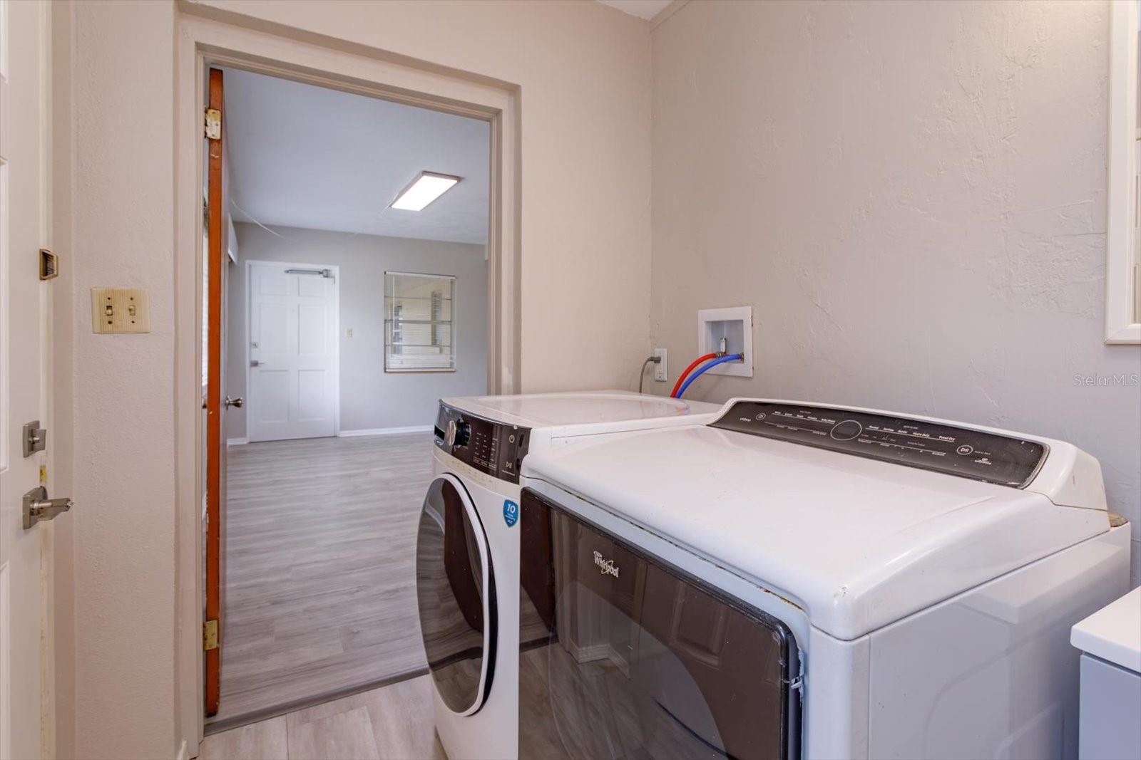 TAVARES LAKEWOOD PARK - Residential