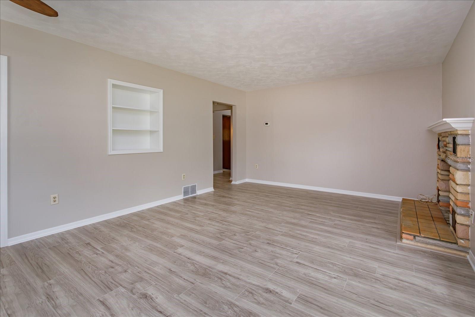 TAVARES LAKEWOOD PARK - Residential