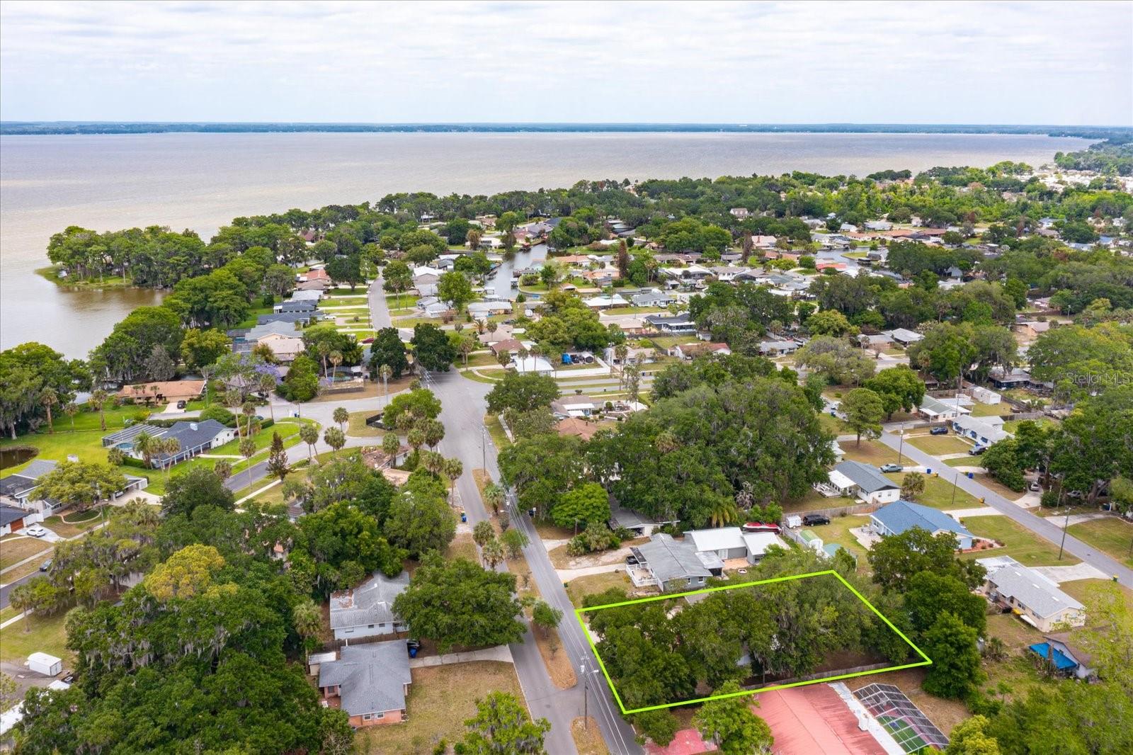 TAVARES LAKEWOOD PARK - Residential