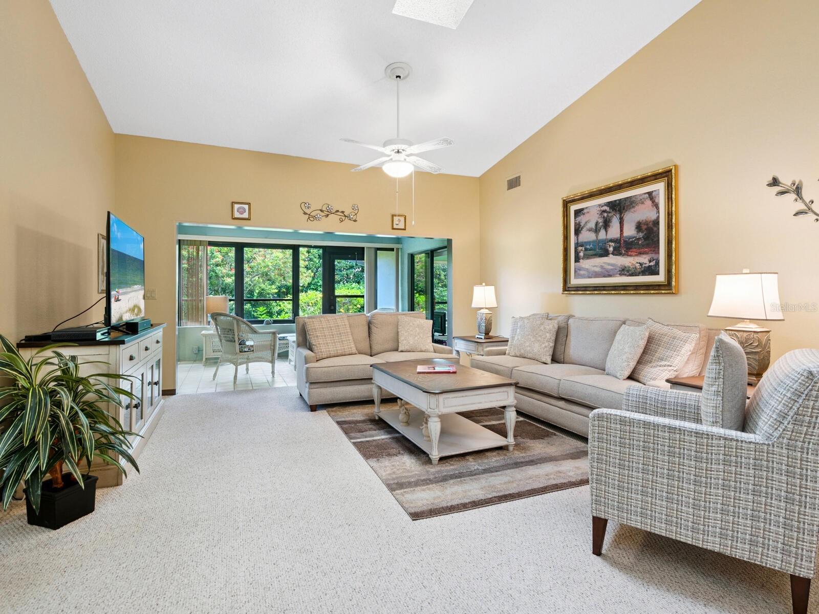4042 WILSHIRE CIRCLE E 151