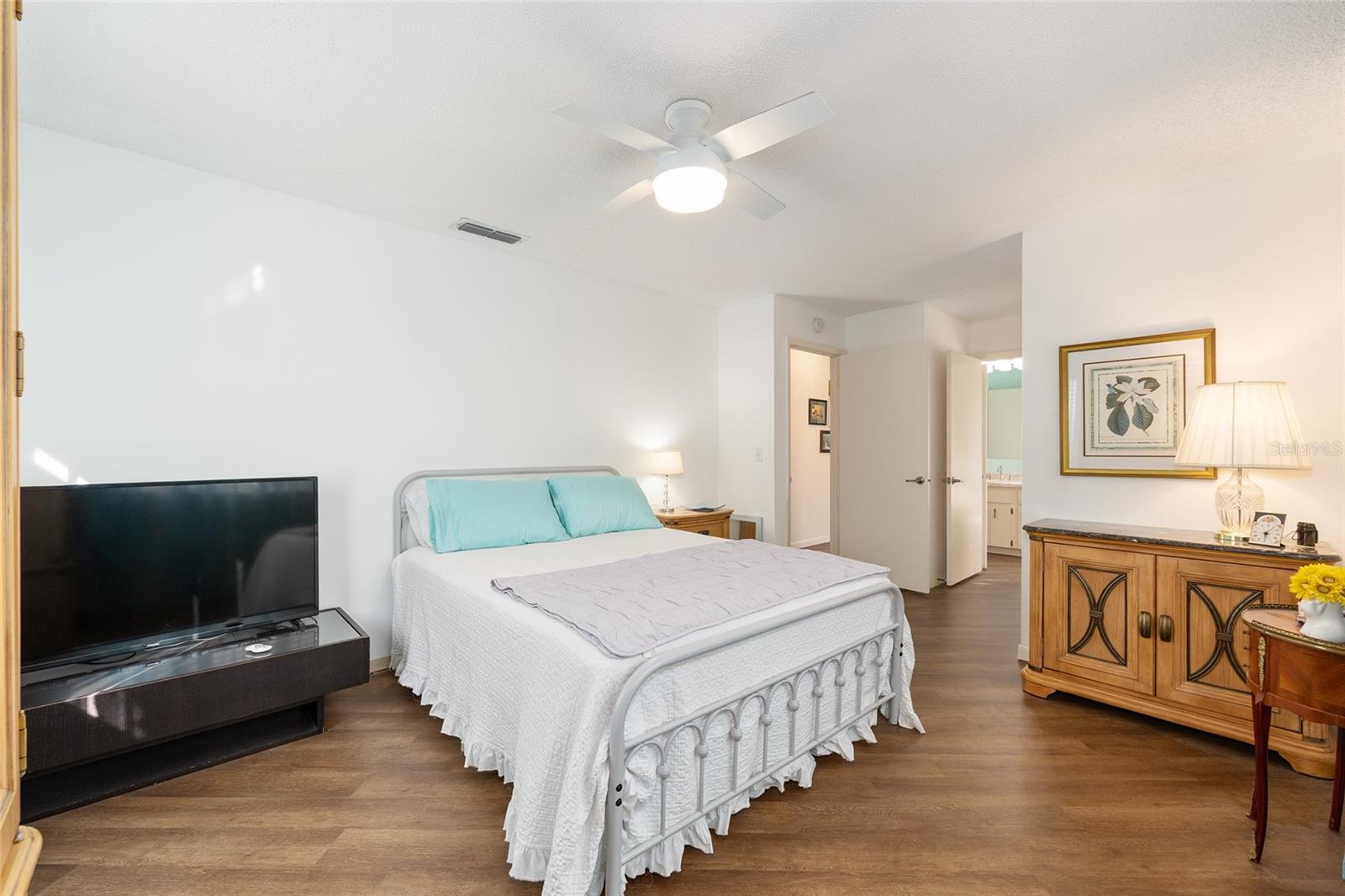 OAK RUN - Residential