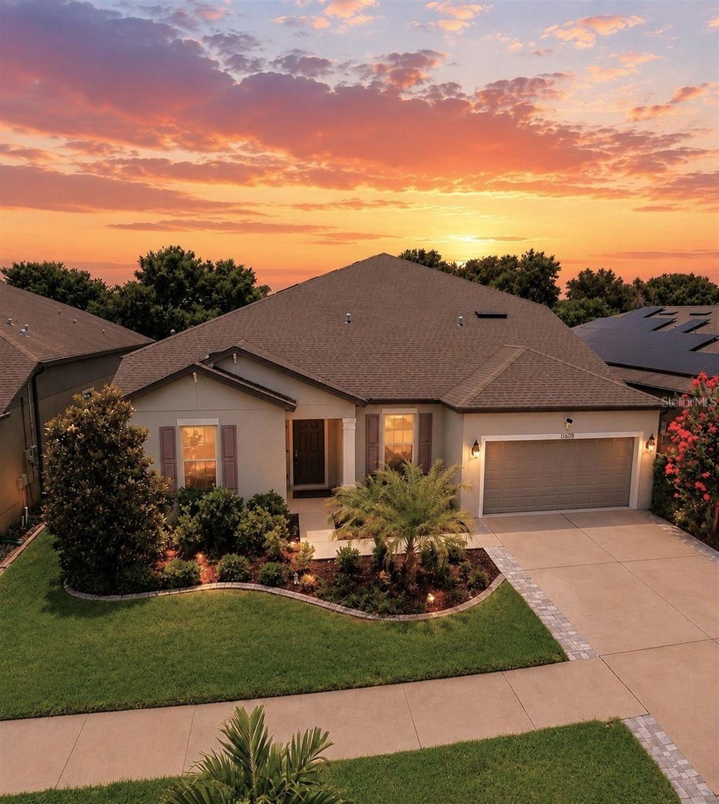 Photo of 11608 Dublin Grafton Drive, Riverview, FL 33579 (MLS # G5113107)
