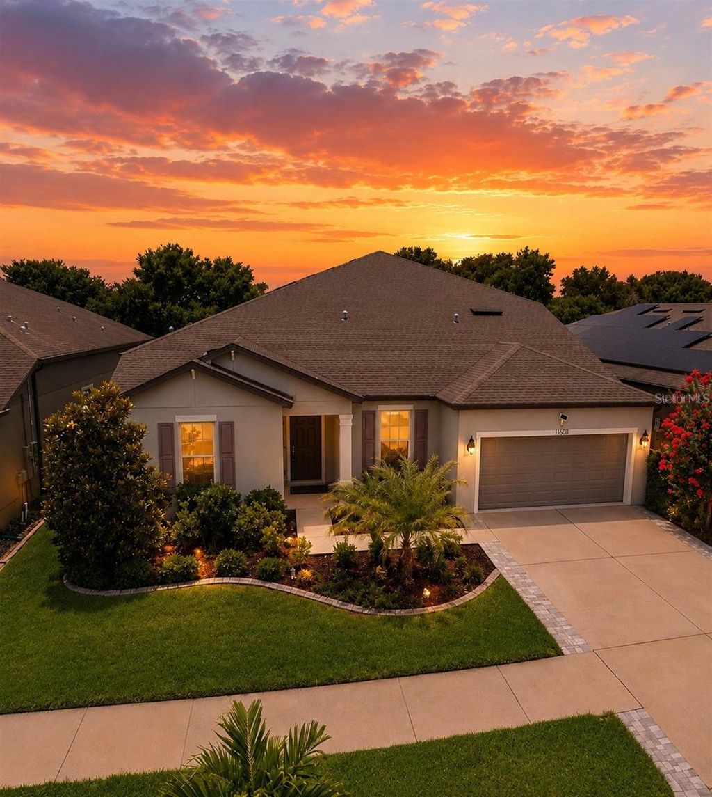 Photo of 11608 Dublin Grafton Drive, Riverview, FL 33579 (MLS # G5113107)