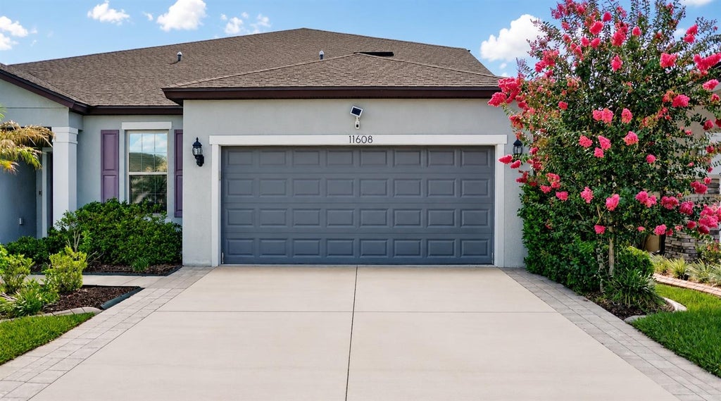 Photo of 11608 Dublin Grafton Drive, Riverview, FL 33579 (MLS # G5113107)