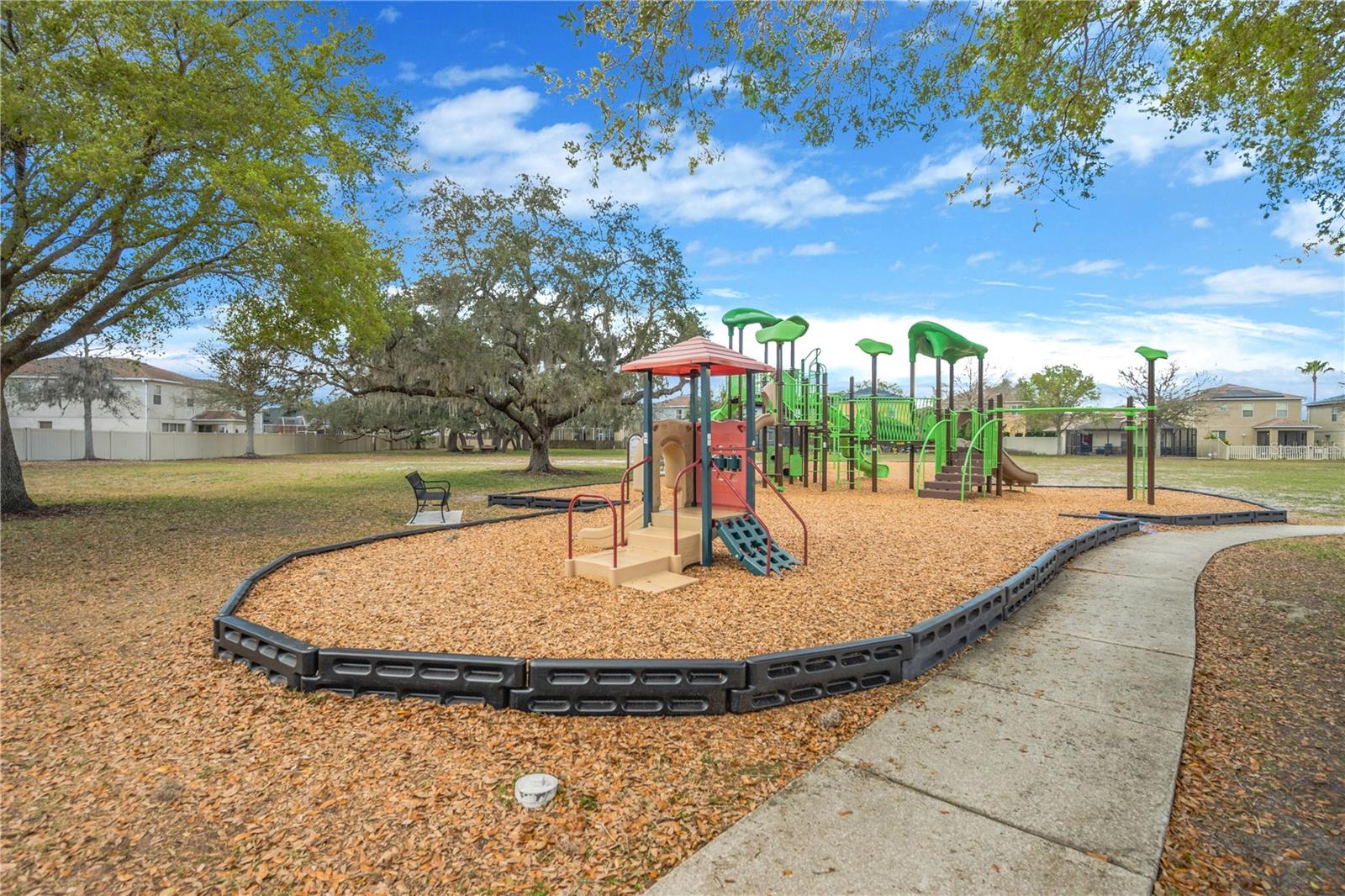 BALLANTRAE VILLAGE 01 - Residential