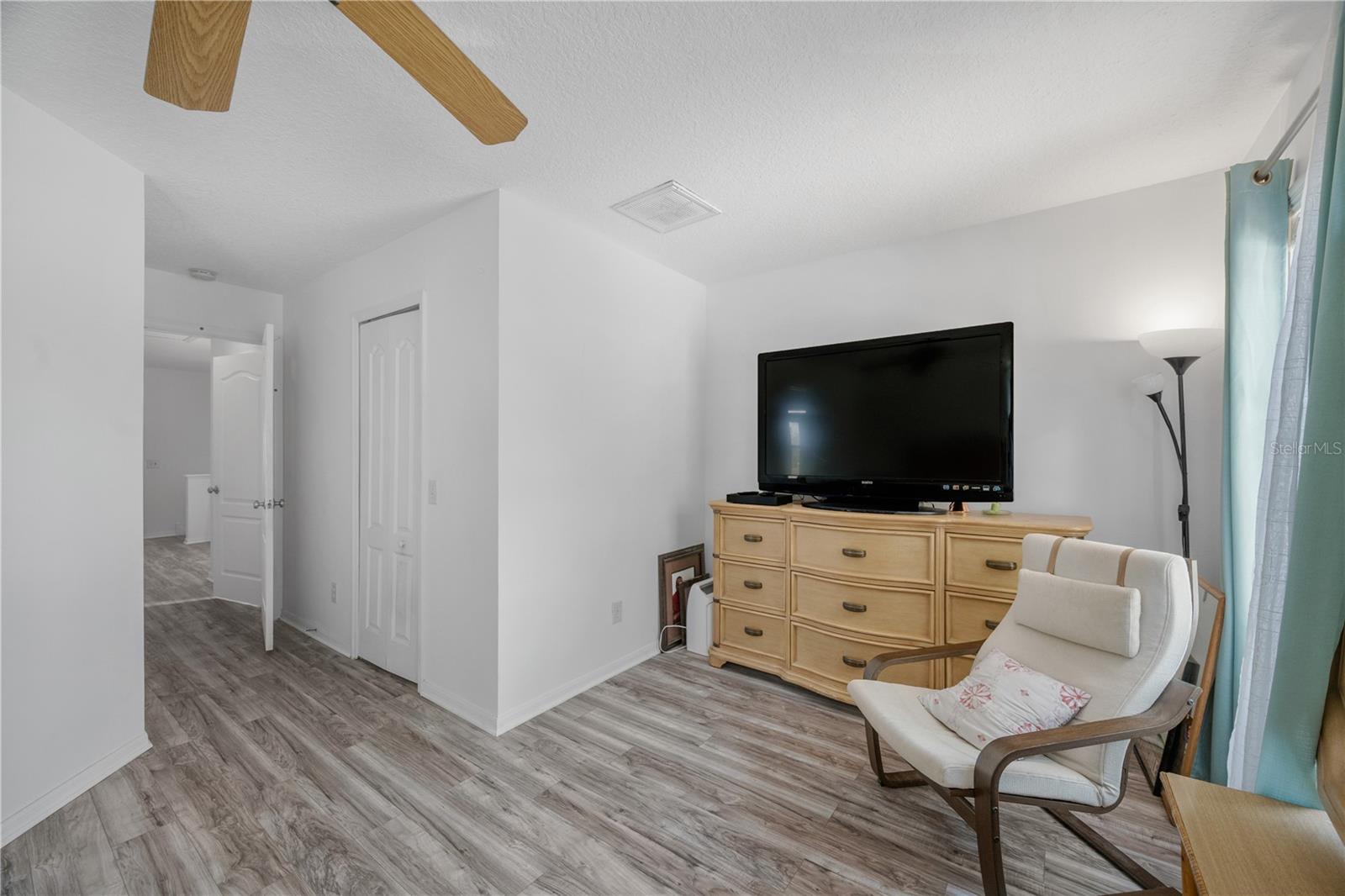 BALLANTRAE VILLAGE 01 - Residential