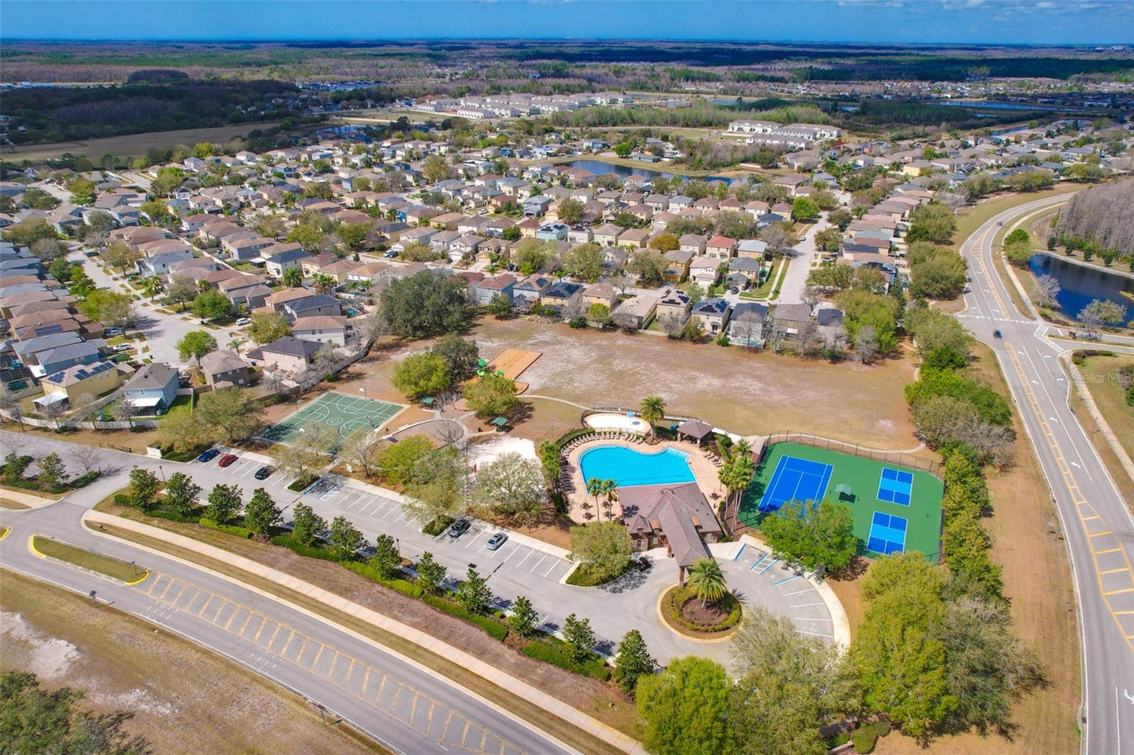 BALLANTRAE VILLAGE 01 - Residential