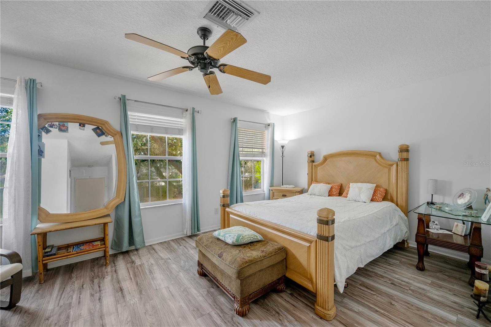 BALLANTRAE VILLAGE 01 - Residential