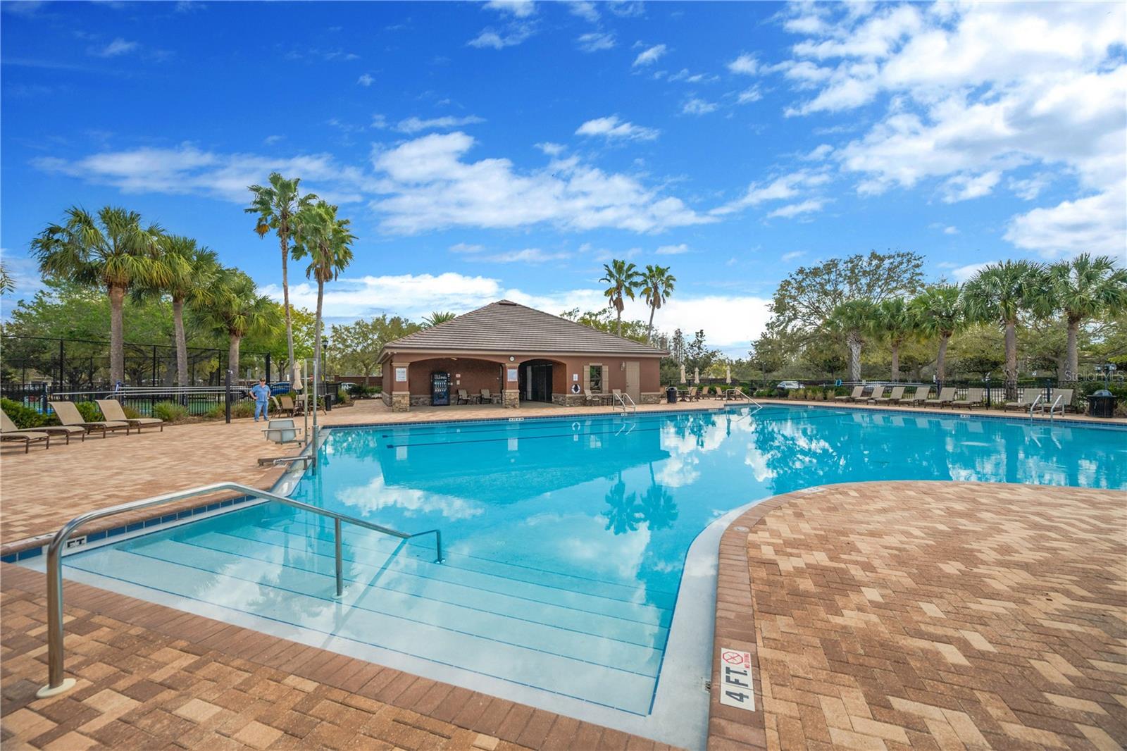 BALLANTRAE VILLAGE 01 - Residential