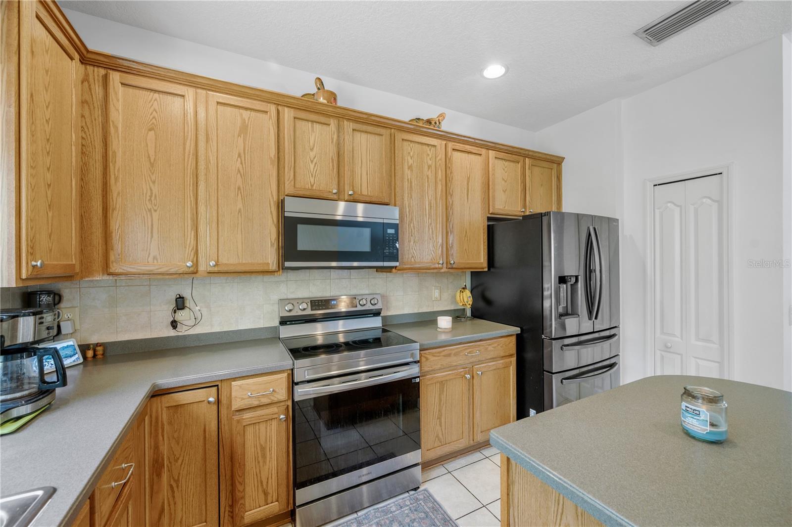 BALLANTRAE VILLAGE 01 - Residential