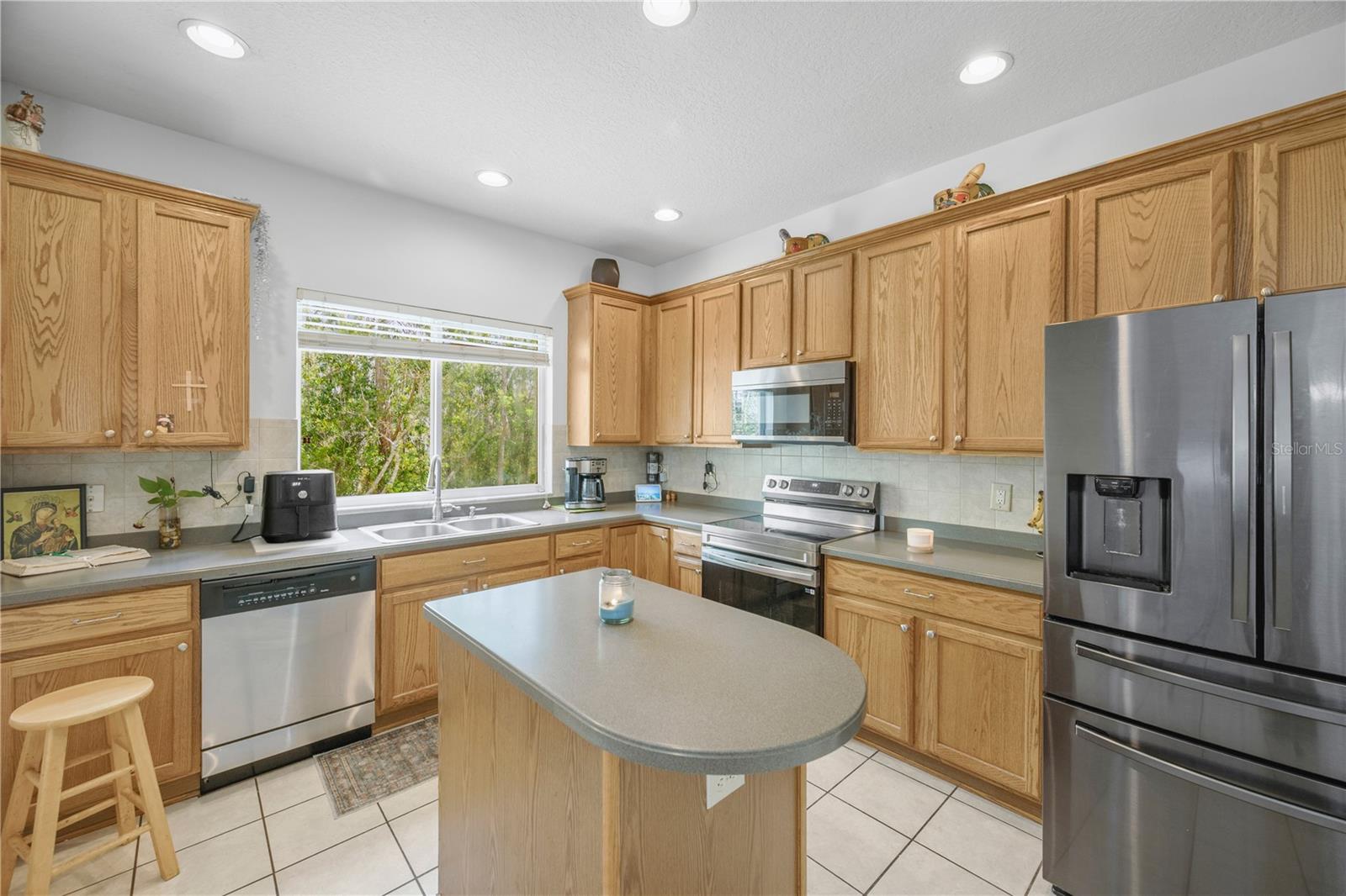 BALLANTRAE VILLAGE 01 - Residential