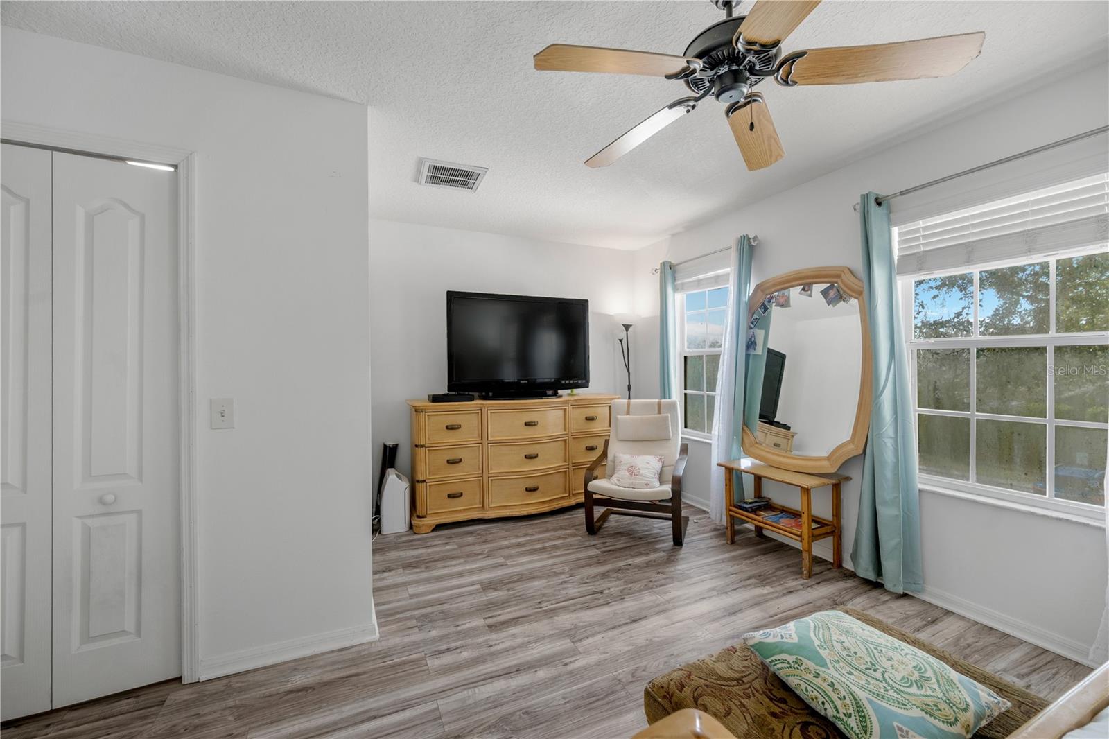 BALLANTRAE VILLAGE 01 - Residential