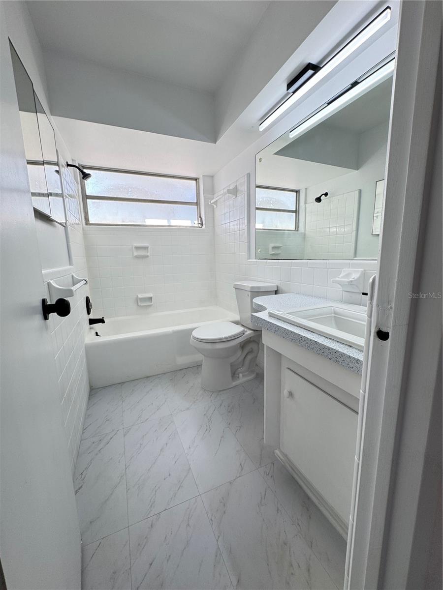 RIDGEWOOD GROVES - Residential