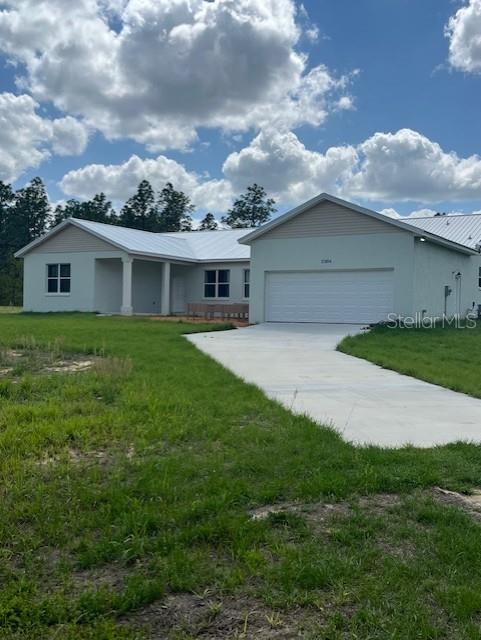 This beautifully furnished 4-bedroom, 3-bathroom home offers over 2,400 square feet of well-appointed living space — perfect for equestrian enthusiasts, business travelers, or families seeking a high-comfort stay close to everything Ocala has to offer.
Step into an open-concept layout featuring a spacious living room with large windows, abundant natural light, and comfortable seating around a flat-screen TV. The fully equipped kitchen includes modern appliances, sleek countertops, and all the essentials, complemented by a stylish dining area ideal for gatherings.
Each bedroom is thoughtfully furnished with quality bedding and decor. The master suite boasts a king-sized bed, walk-in closet, and a luxurious en-suite bath with soaking tub and separate shower. Three additional bedrooms are outfitted with queen-sized beds and share access to two full, modern guest baths. Three of the four bedrooms have been set up with extra bedding and premium furnishings.
Step outside to enjoy the large covered back porch, complete with ceiling fans and plenty of space for dining or evening relaxation — all set on a spacious corner lot.
Additional Features:
In-unit washer and dryer
Central air conditioning
High-speed internet and flat-screen TVs
Ample parking
Fully furnished and move-in ready
Rental Terms:
Monthly Rent: $3,700
Security Deposit: Equal to one month’s rent
Lease Administrative Fee: $250 (nonrefundable, due with deposit within 3 business days of application approval)
Pet Policy:
Pet-friendly with breed approval
$300 nonrefundable pet fee per pet (pets over 75 lbs: $500)
$25/month pet rent per pet (pets over 75 lbs: $50)