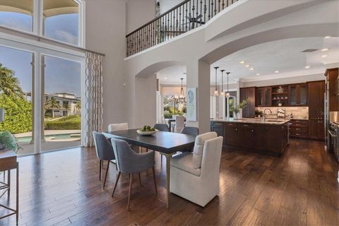 A home in LONGBOAT KEY