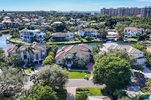 A home in LONGBOAT KEY