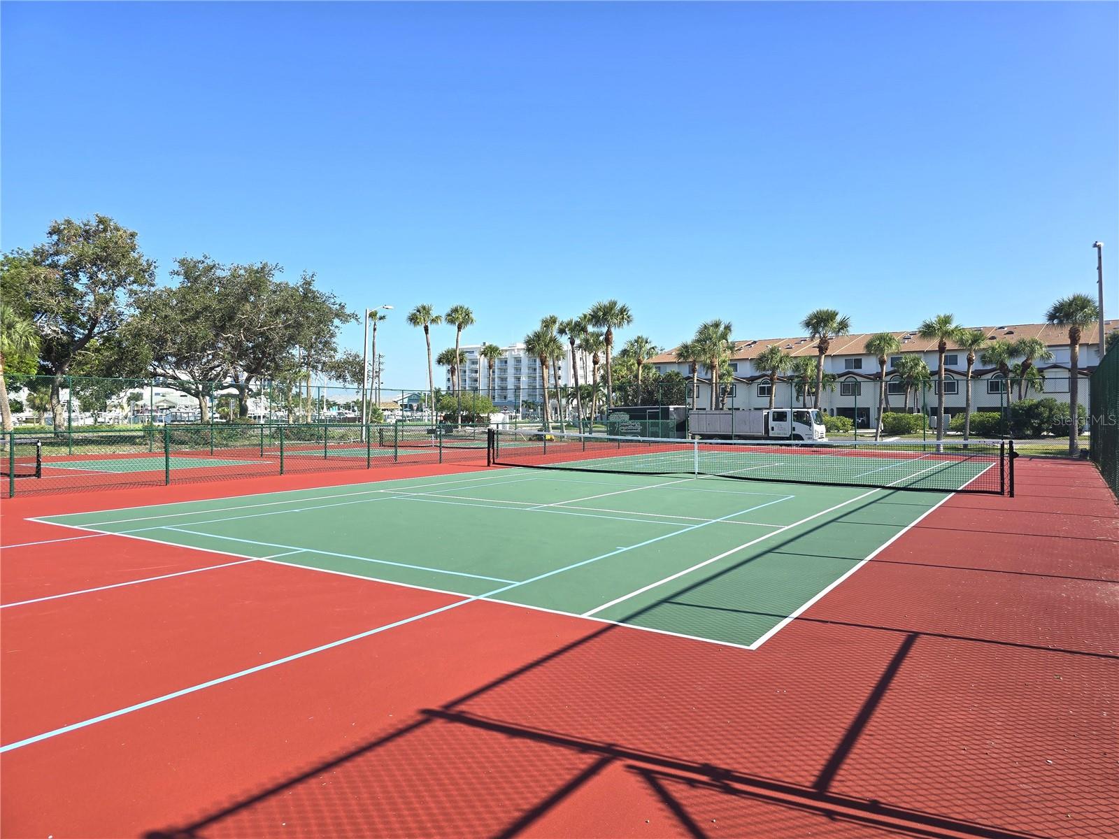 PALMS OF TIERRA - Residential