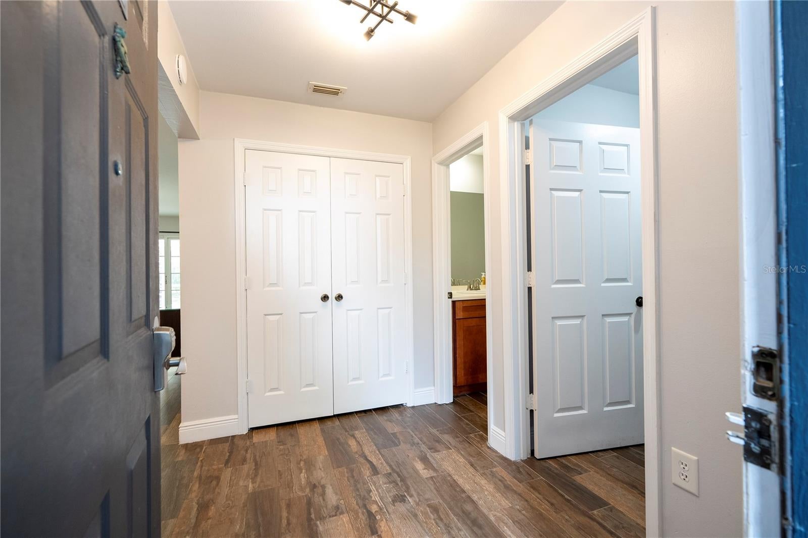5112 CLUBSIDE DRIVE 5112