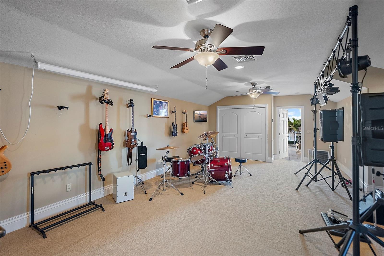 VENETIAN ISLES - Residential