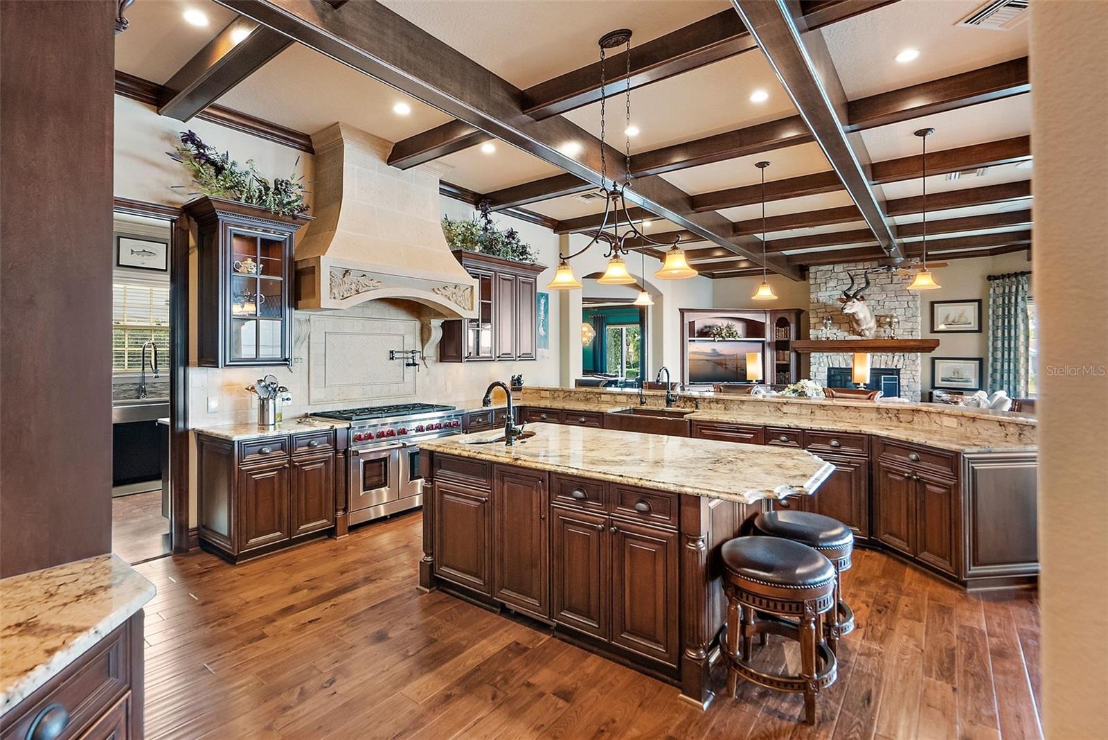 VENETIAN ISLES - Residential