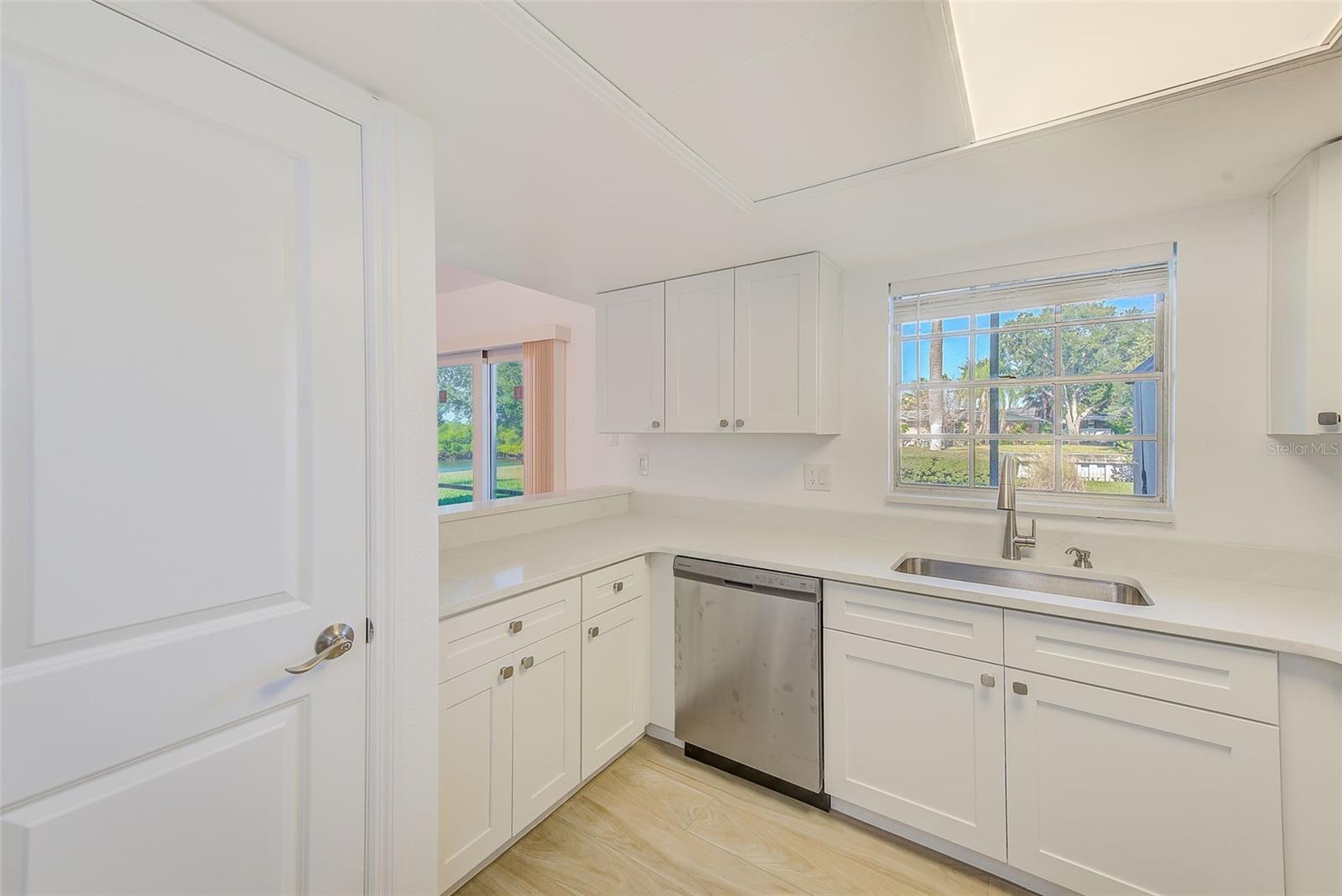 BAY POINTE CONDO - Residential