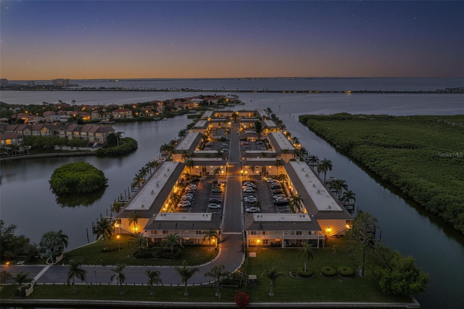 BAY POINTE CONDO - Residential