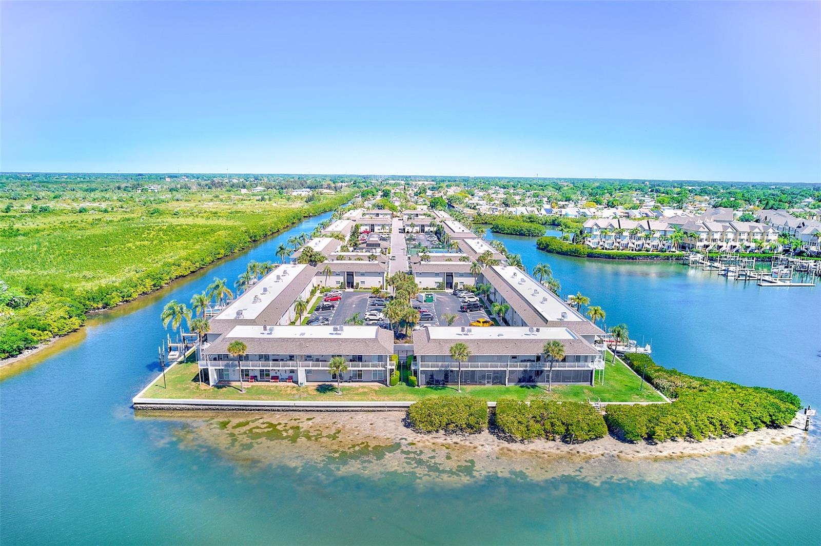 BAY POINTE CONDO - Residential