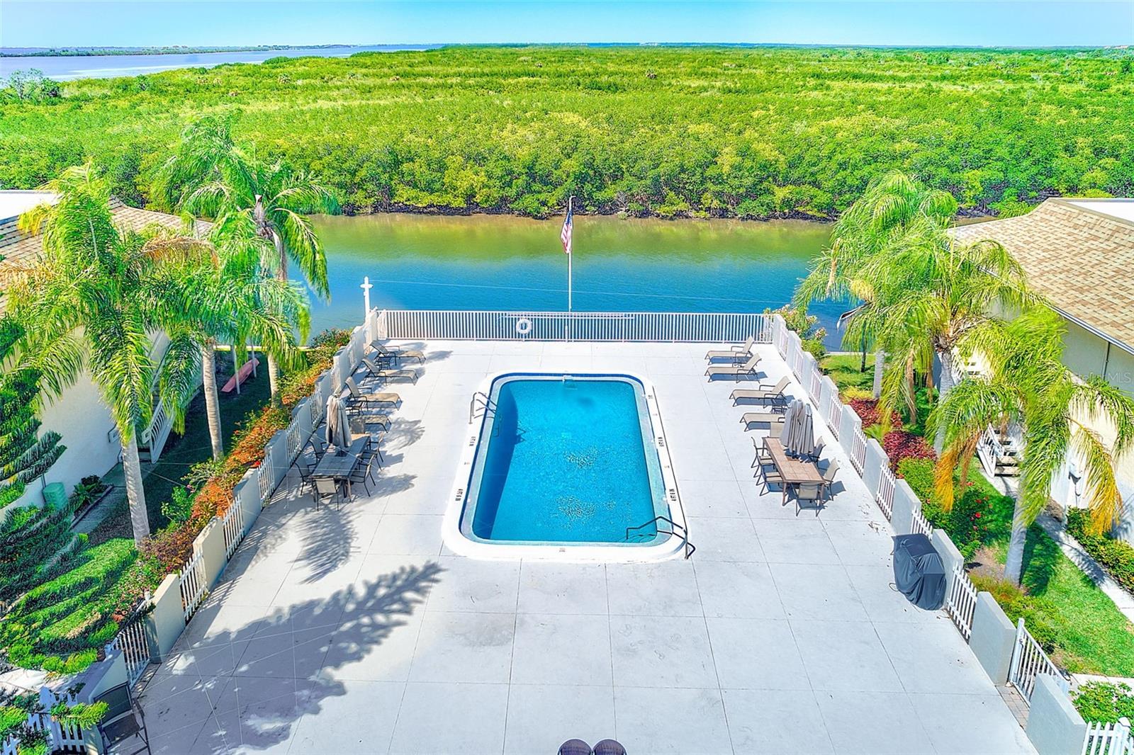 BAY POINTE CONDO - Residential