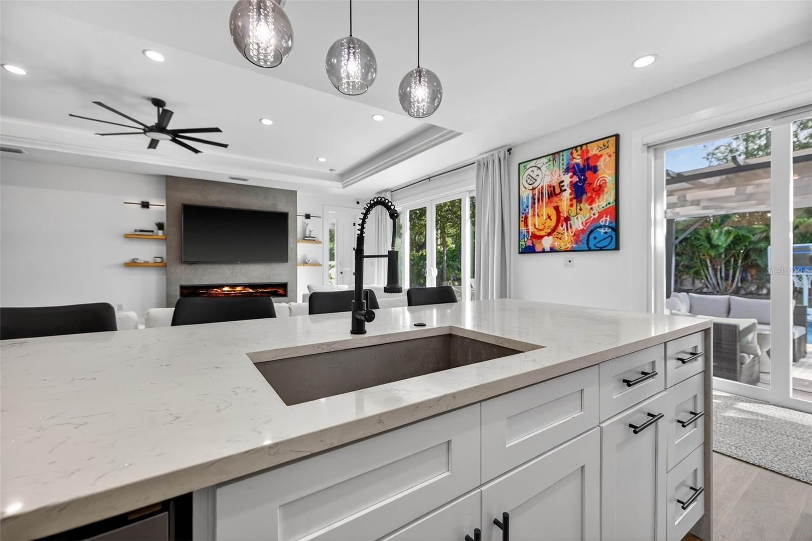 HAPPY DAYS SUB - Residential