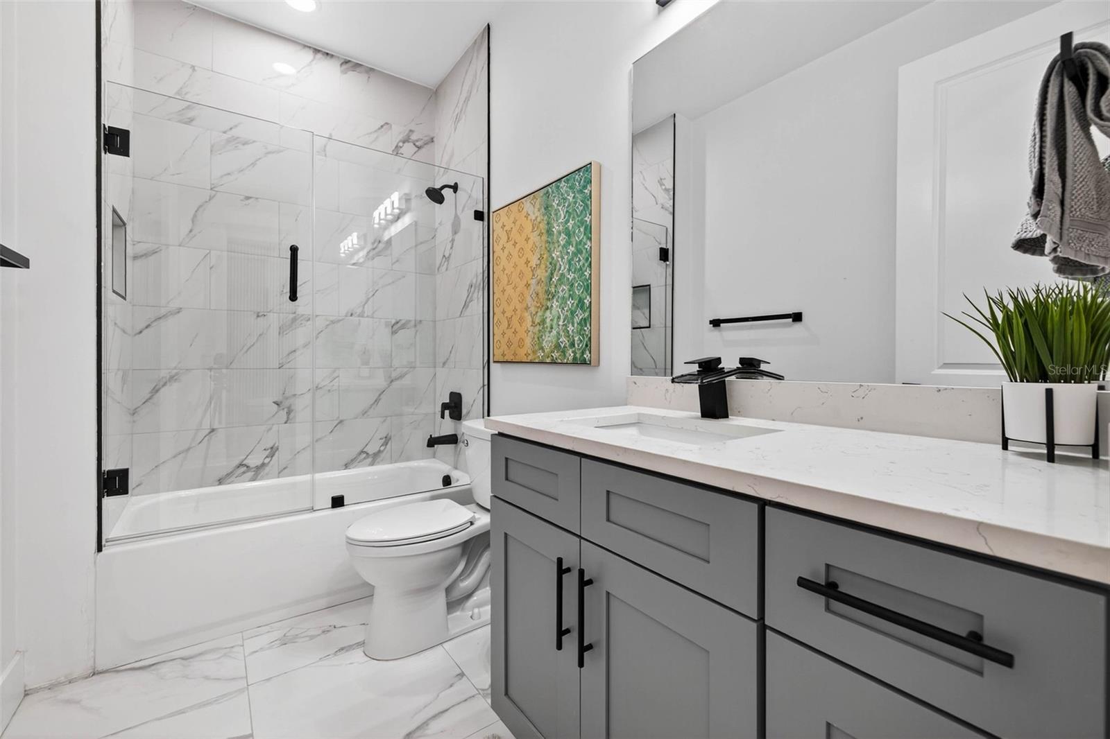 HAPPY DAYS SUB - Residential