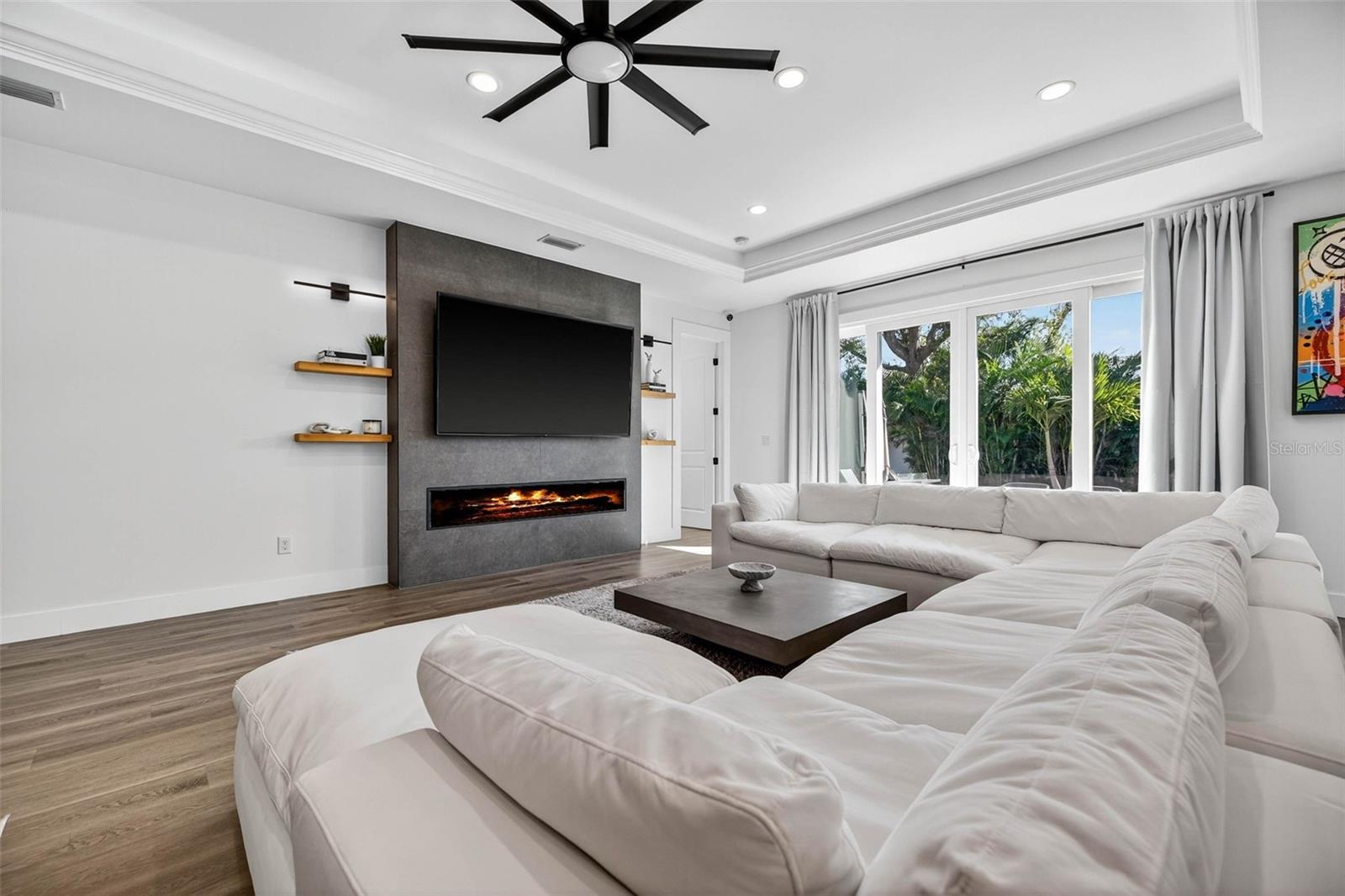 HAPPY DAYS SUB - Residential