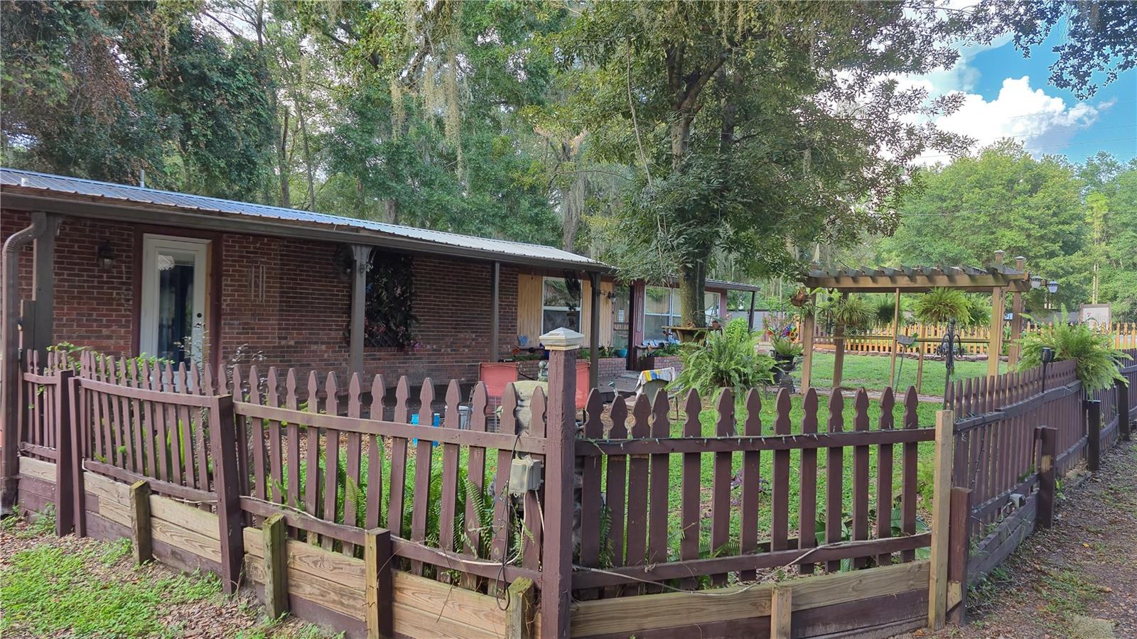 505 N STATE ROAD 21