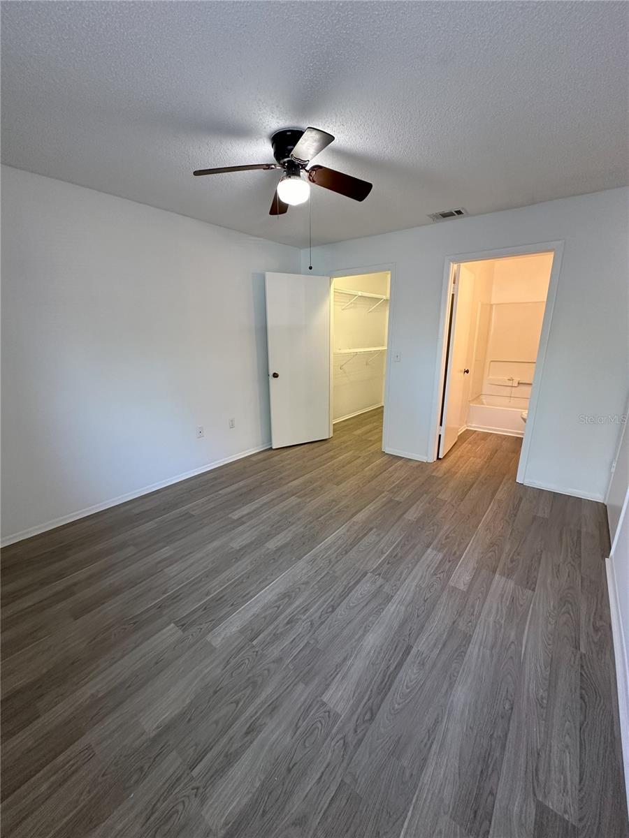 LANDING A CONDO - Residential