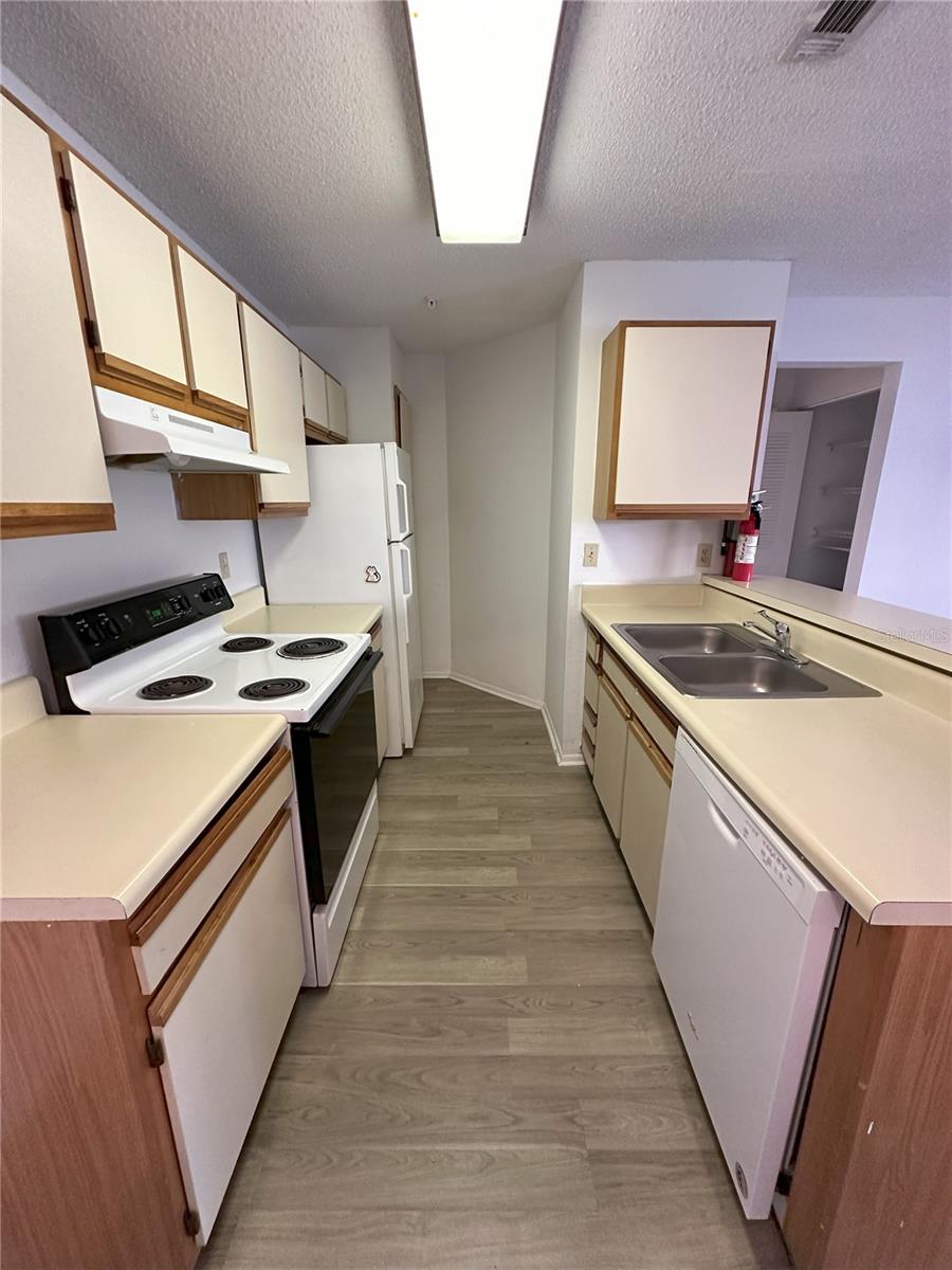 LANDING A CONDO - Residential