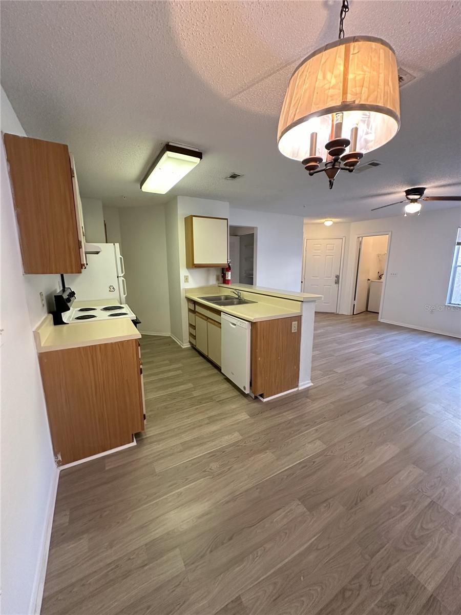 627 DORY LANE 102