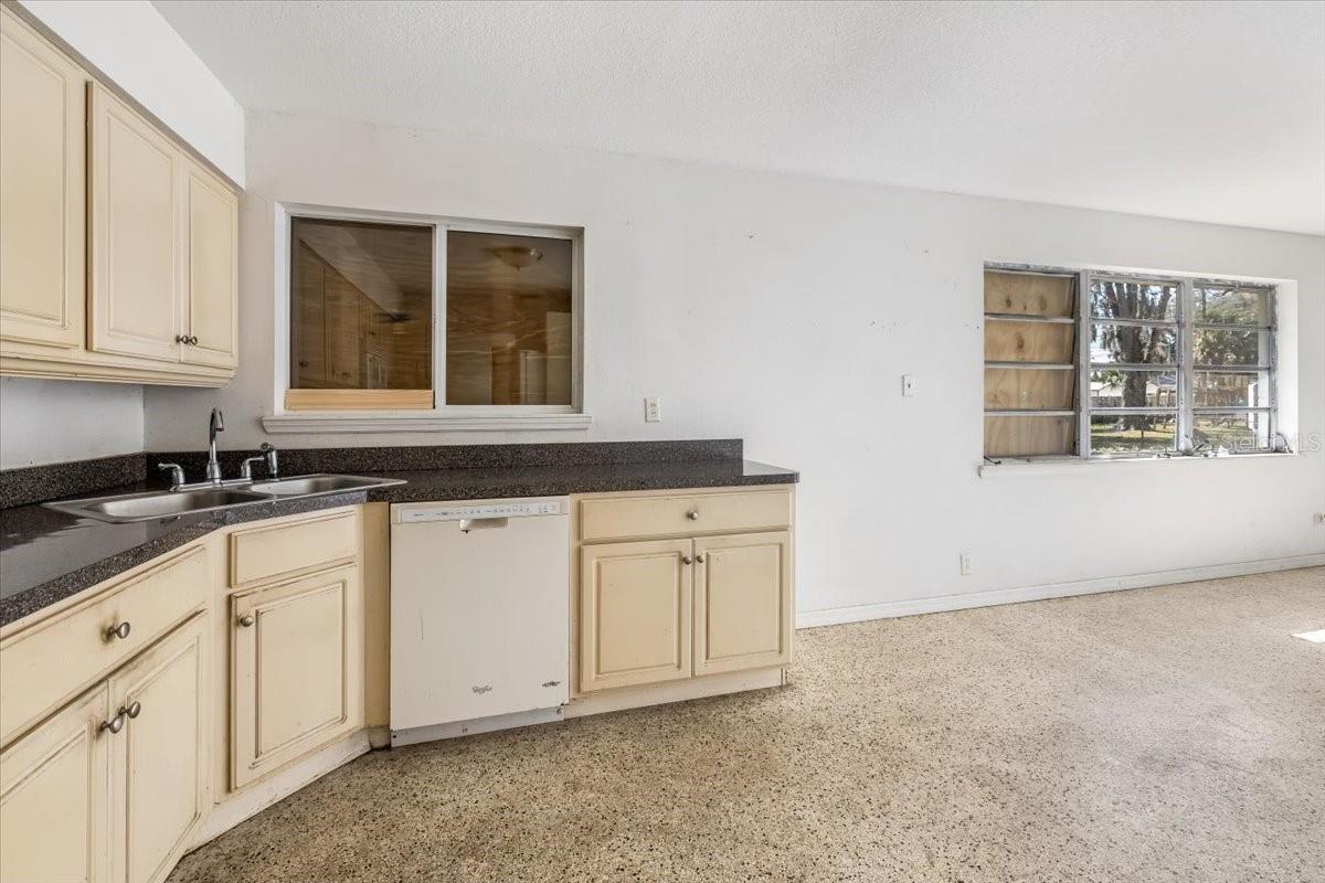 PALM GROVE - Residential