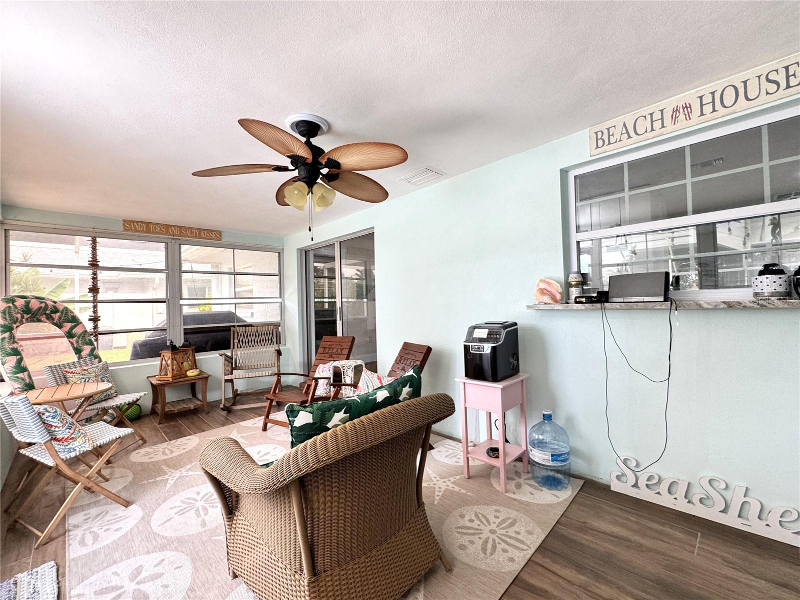 VILLAGE GREEN OF BRADENTON UN B - Residential Lease